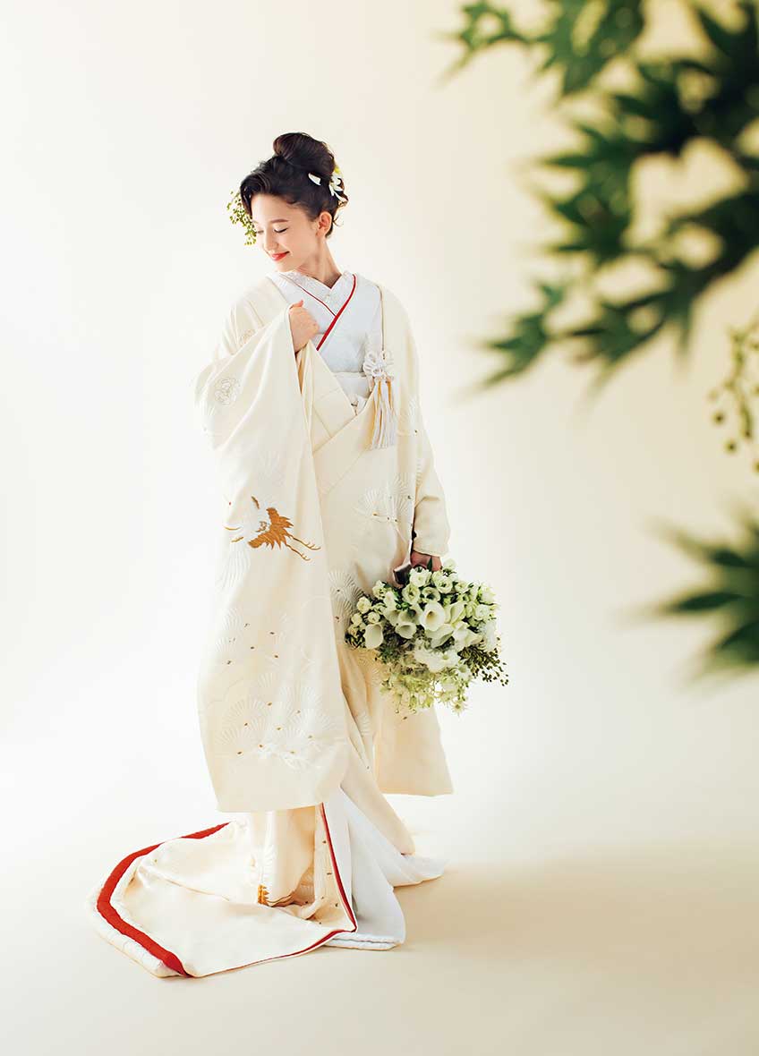 白無垢 縮緬刺繍若松に鶴